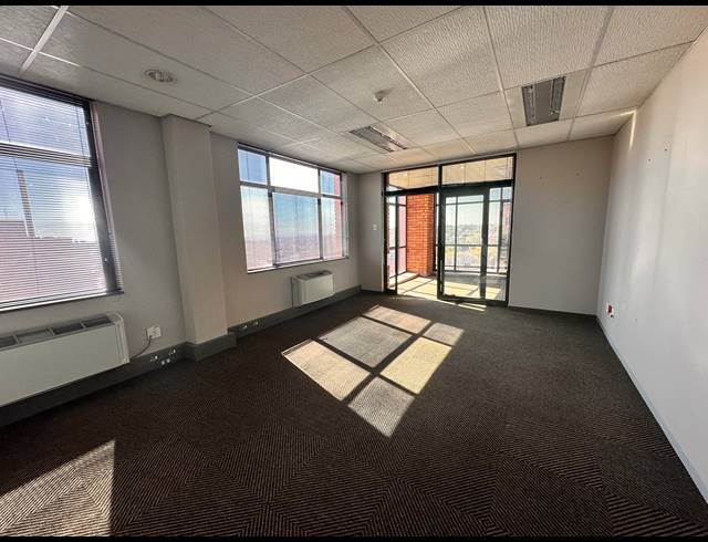 263M² OFFICE TO LET IN PARKTOWN